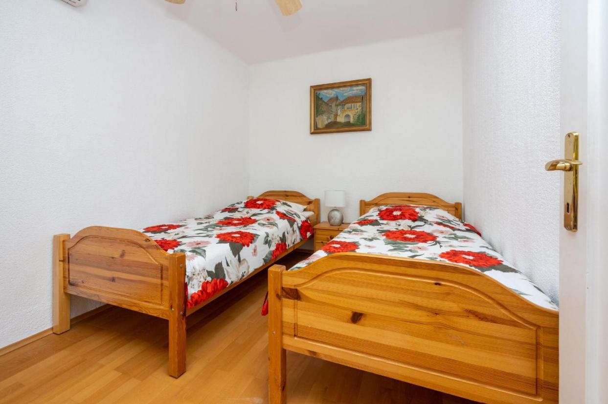 Kuca Za Odmor Antic - Holiday House Antic Novi Vinodolski Extérieur photo